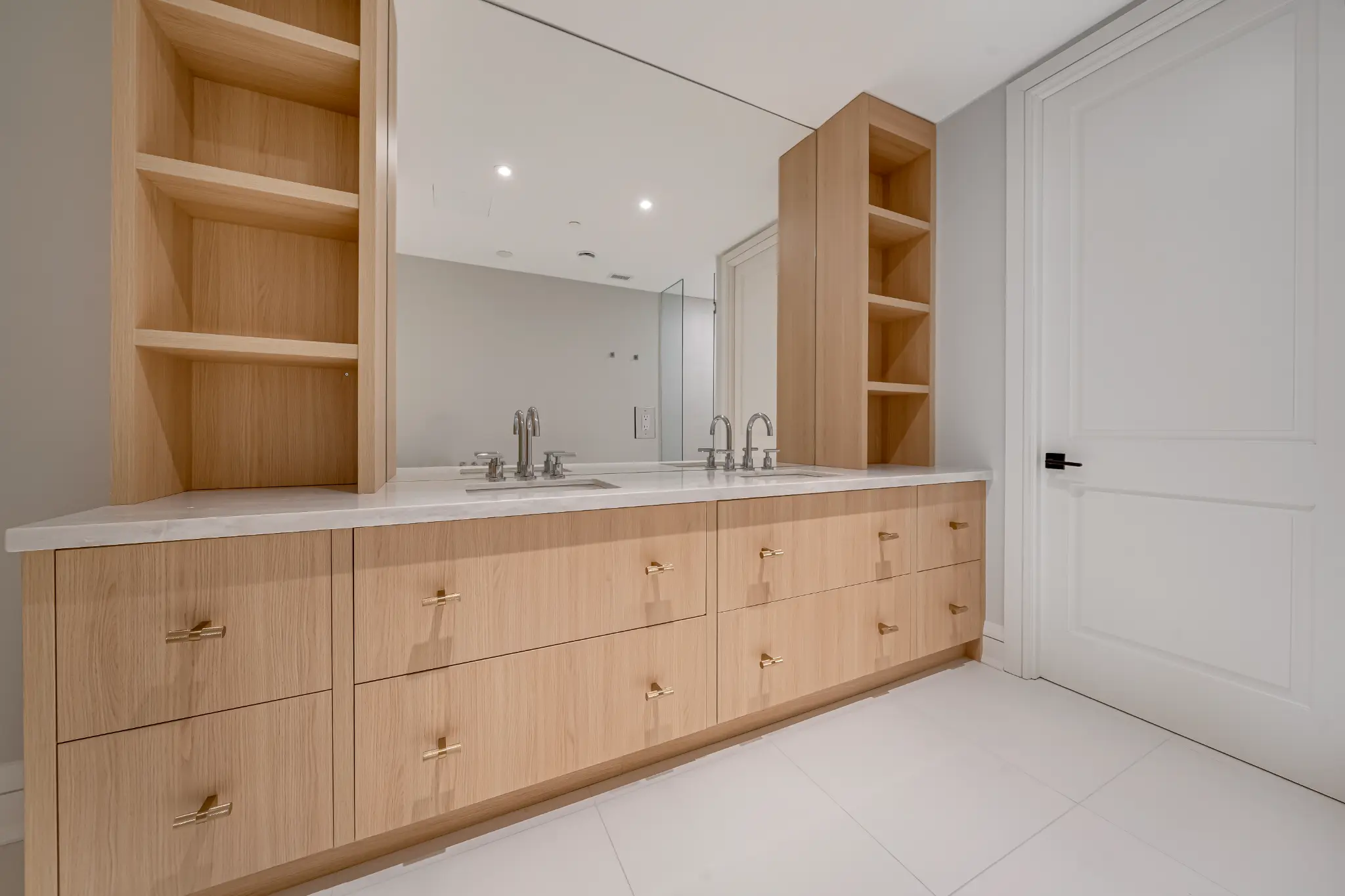 Camberwell — Natural Oak Ensuite